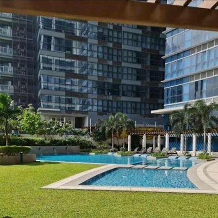 Uptown Parksuites Bgc Тагиг Экстерьер фото
