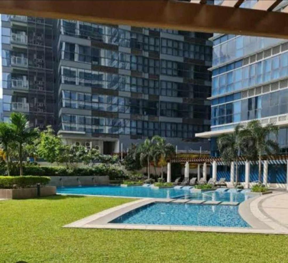 Uptown Parksuites Bgc Тагиг Экстерьер фото